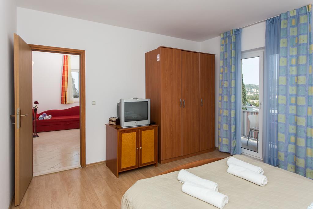 Apartments Mira Млини Екстериор снимка