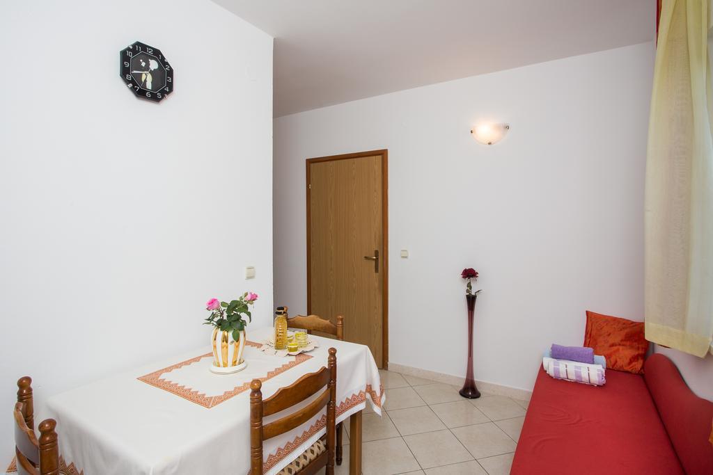 Apartments Mira Млини Екстериор снимка